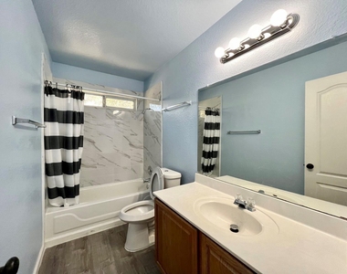 1705 E Westminster Way - Photo Thumbnail 11