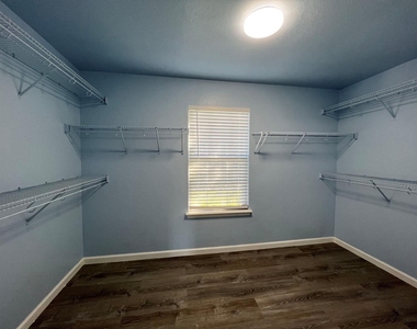 1705 E Westminster Way - Photo Thumbnail 8