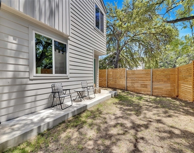 814 N Bluff Dr - Photo Thumbnail 22