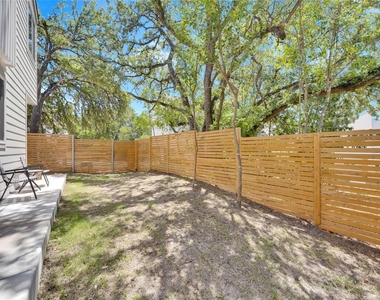 814 N Bluff Dr - Photo Thumbnail 21