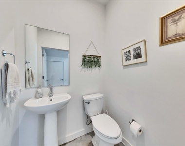 814 N Bluff Dr - Photo Thumbnail 15