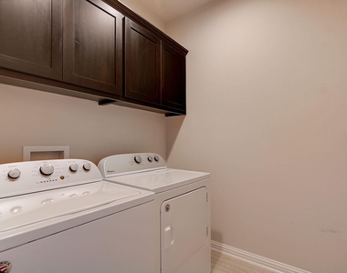 13800 Lyndhurst St - Photo Thumbnail 22
