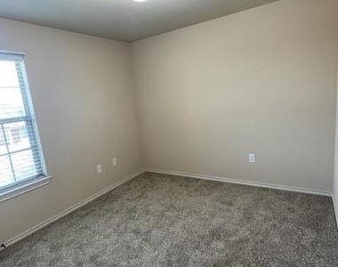 118 Creekside Villa Dr - Photo Thumbnail 15