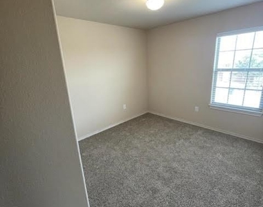 118 Creekside Villa Dr - Photo Thumbnail 14