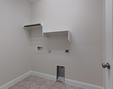 3021 Angelina Ct - Photo Thumbnail 19
