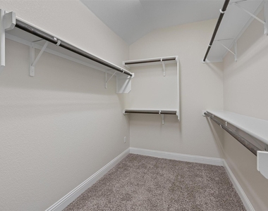 3021 Angelina Ct - Photo Thumbnail 12