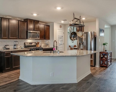 9654 Holly Patch - Photo Thumbnail 8