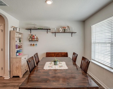 9654 Holly Patch - Photo Thumbnail 2