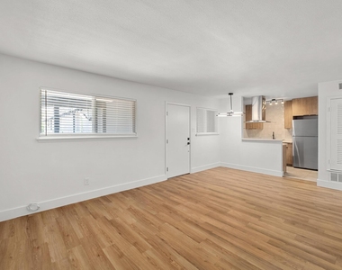 7929 Gault St - Photo Thumbnail 3