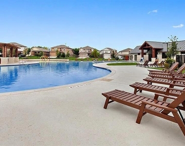 4609 Quarrybank Dr - Photo Thumbnail 15