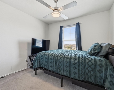 632 Pepperbark Loop - Photo Thumbnail 21