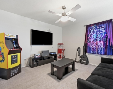 632 Pepperbark Loop - Photo Thumbnail 13