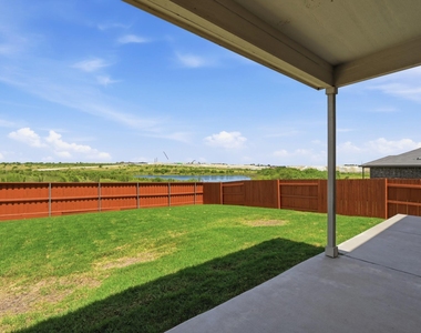 632 Pepperbark Loop - Photo Thumbnail 24