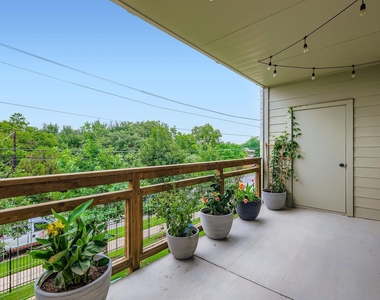 4704 Sunset Trl - Photo Thumbnail 9