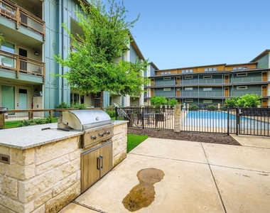 4704 Sunset Trl - Photo Thumbnail 12