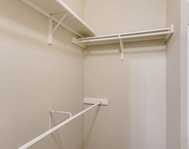 2858 Southampton Way - Photo Thumbnail 17
