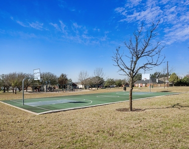 2858 Southampton Way - Photo Thumbnail 23