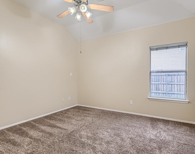 2858 Southampton Way - Photo Thumbnail 14