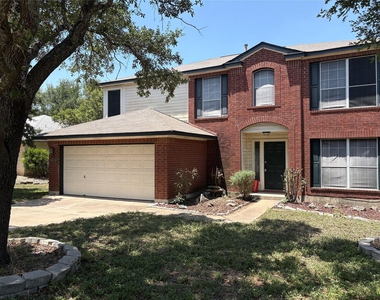 1101 Wood Creek Dr - Photo Thumbnail 2
