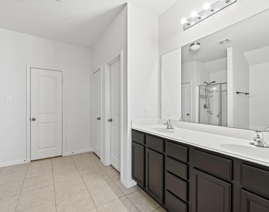 1216 Violet Ln - Photo Thumbnail 13