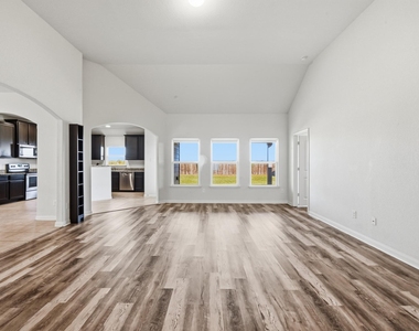 1216 Violet Ln - Photo Thumbnail 2