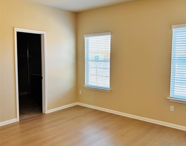 1602 Atlas Rd - Photo Thumbnail 6