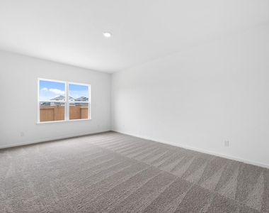 242 Myrtle Oak Dr - Photo Thumbnail 5