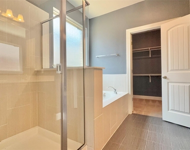 4400 Trinity Woods St - Photo Thumbnail 21