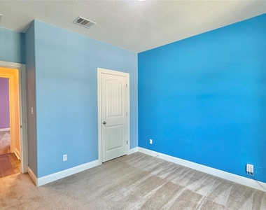 4400 Trinity Woods St - Photo Thumbnail 17