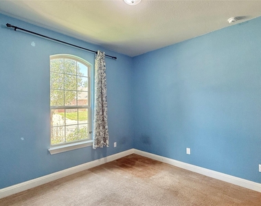 4400 Trinity Woods St - Photo Thumbnail 18