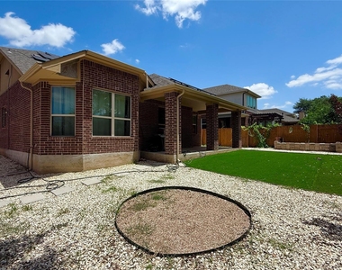 4400 Trinity Woods St - Photo Thumbnail 25