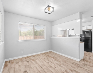 7505 Saint Amant Pl - Photo Thumbnail 6