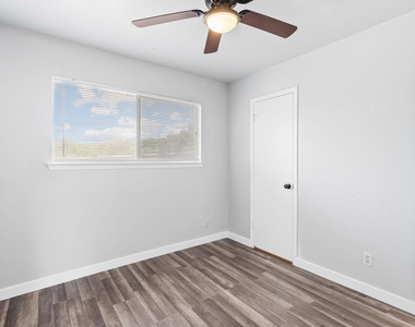 7505 Saint Amant Pl - Photo Thumbnail 24