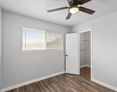 7505 Saint Amant Pl - Photo Thumbnail 39