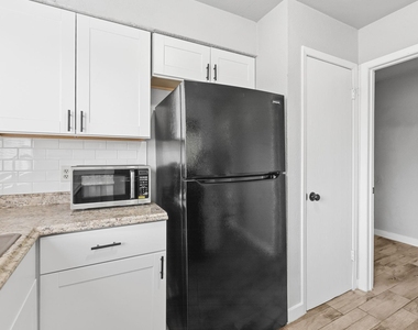 7505 Saint Amant Pl - Photo Thumbnail 13