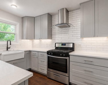 9706 Cottle Dr - Photo Thumbnail 1