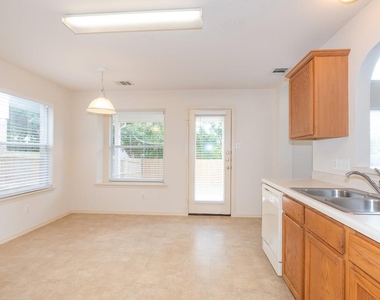 11615 James B Connolly Ln - Photo Thumbnail 4