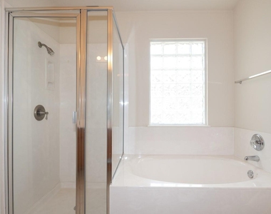11615 James B Connolly Ln - Photo Thumbnail 9