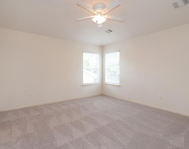11615 James B Connolly Ln - Photo Thumbnail 6