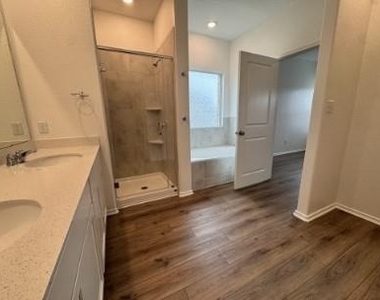 316 Wolf Springs Rd - Photo Thumbnail 11