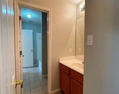 2305 Bakers Way - Photo Thumbnail 15
