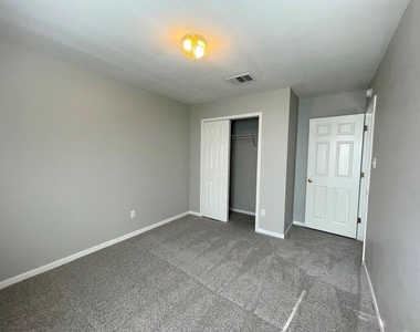 2305 Bakers Way - Photo Thumbnail 17
