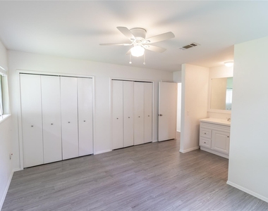 906 Red Cliff Dr - Photo Thumbnail 11