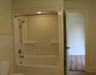 630 Hillsedge Rd - Photo Thumbnail 7