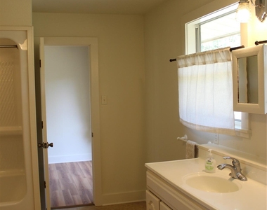 630 Hillsedge Rd - Photo Thumbnail 8
