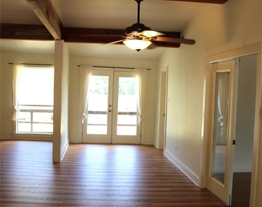 630 Hillsedge Rd - Photo Thumbnail 3