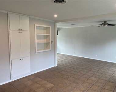 4619 Jinx Ave - Photo Thumbnail 5