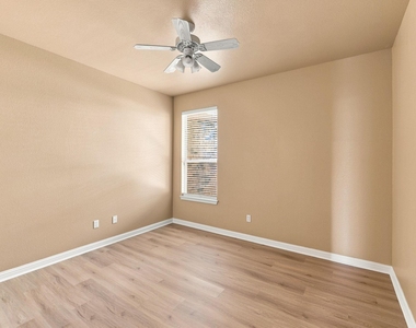 2909 Arbor Ct - Photo Thumbnail 29