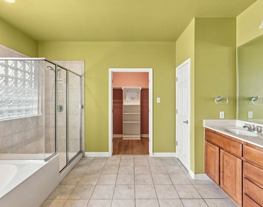 2909 Arbor Ct - Photo Thumbnail 20