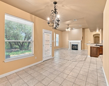2909 Arbor Ct - Photo Thumbnail 16